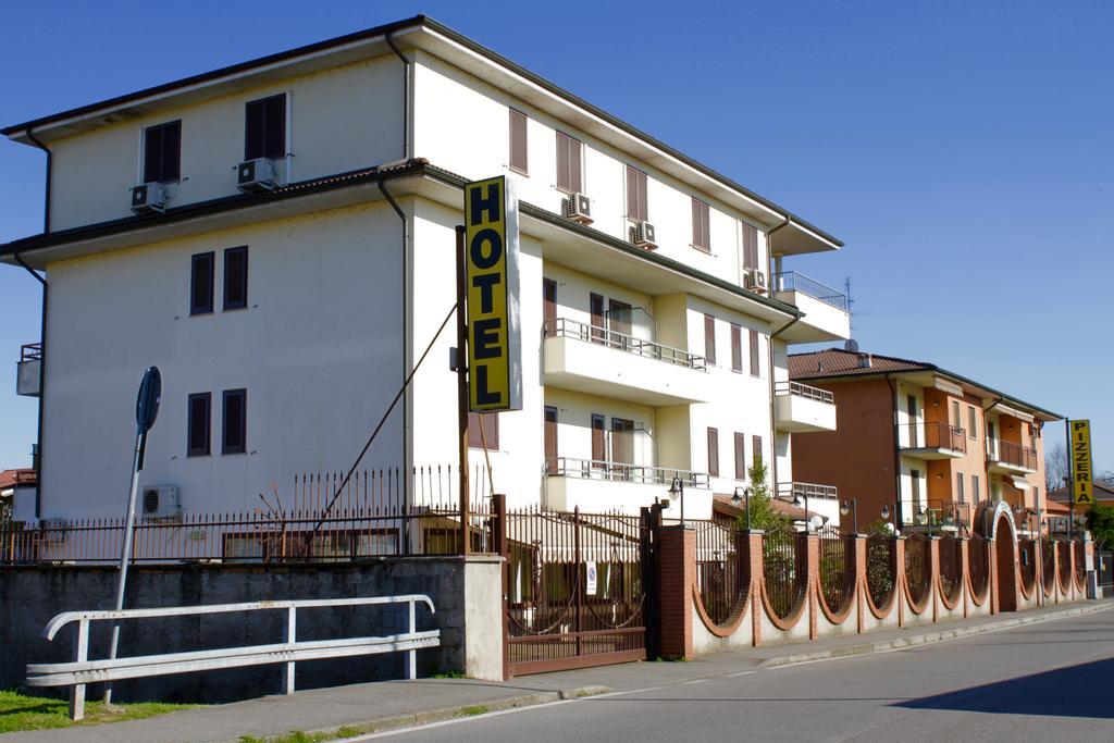 Hotel Certosa Certosa di Pavia Exteriör bild
